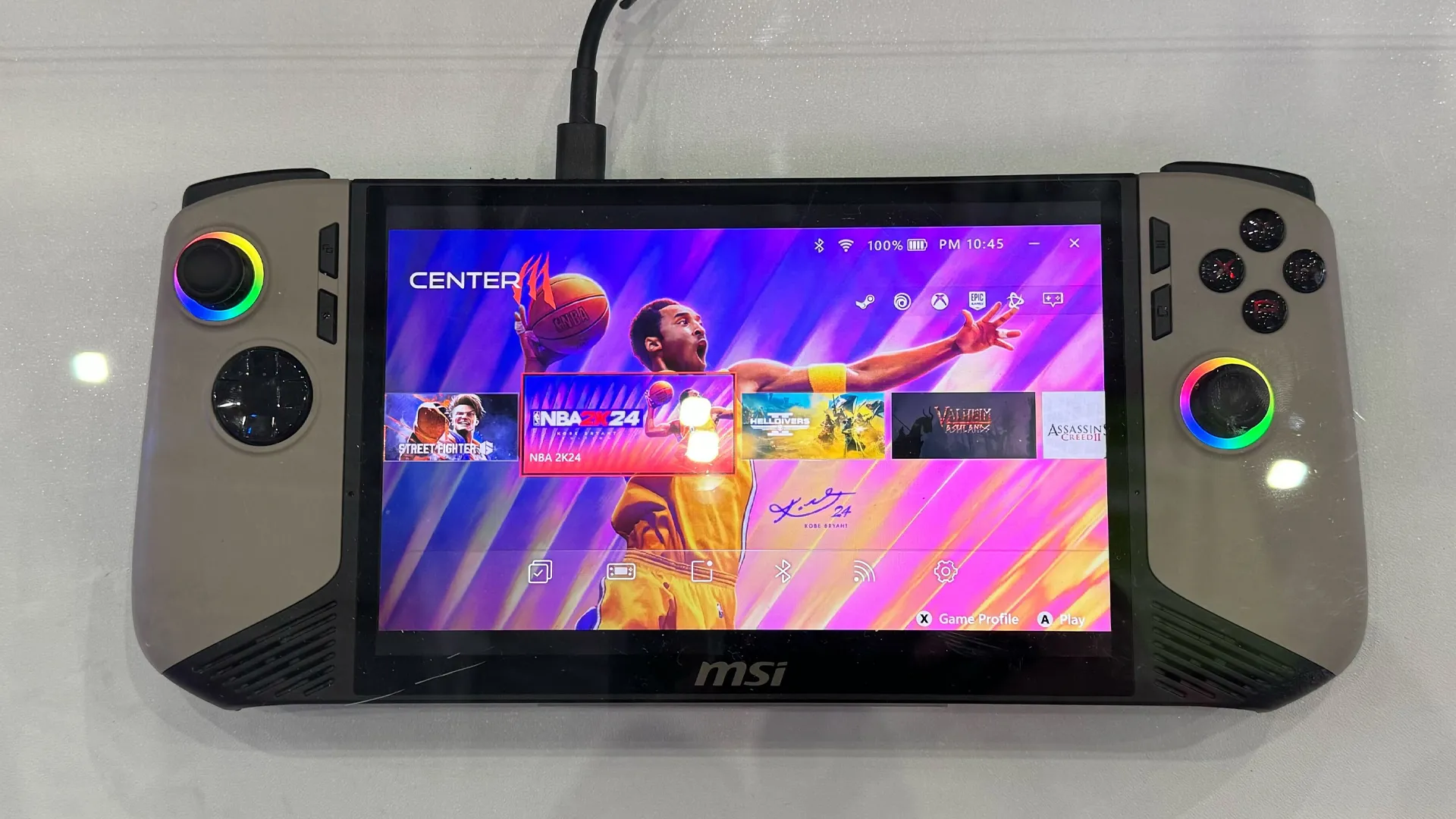 کنسول دستی msi claw a8 (1)