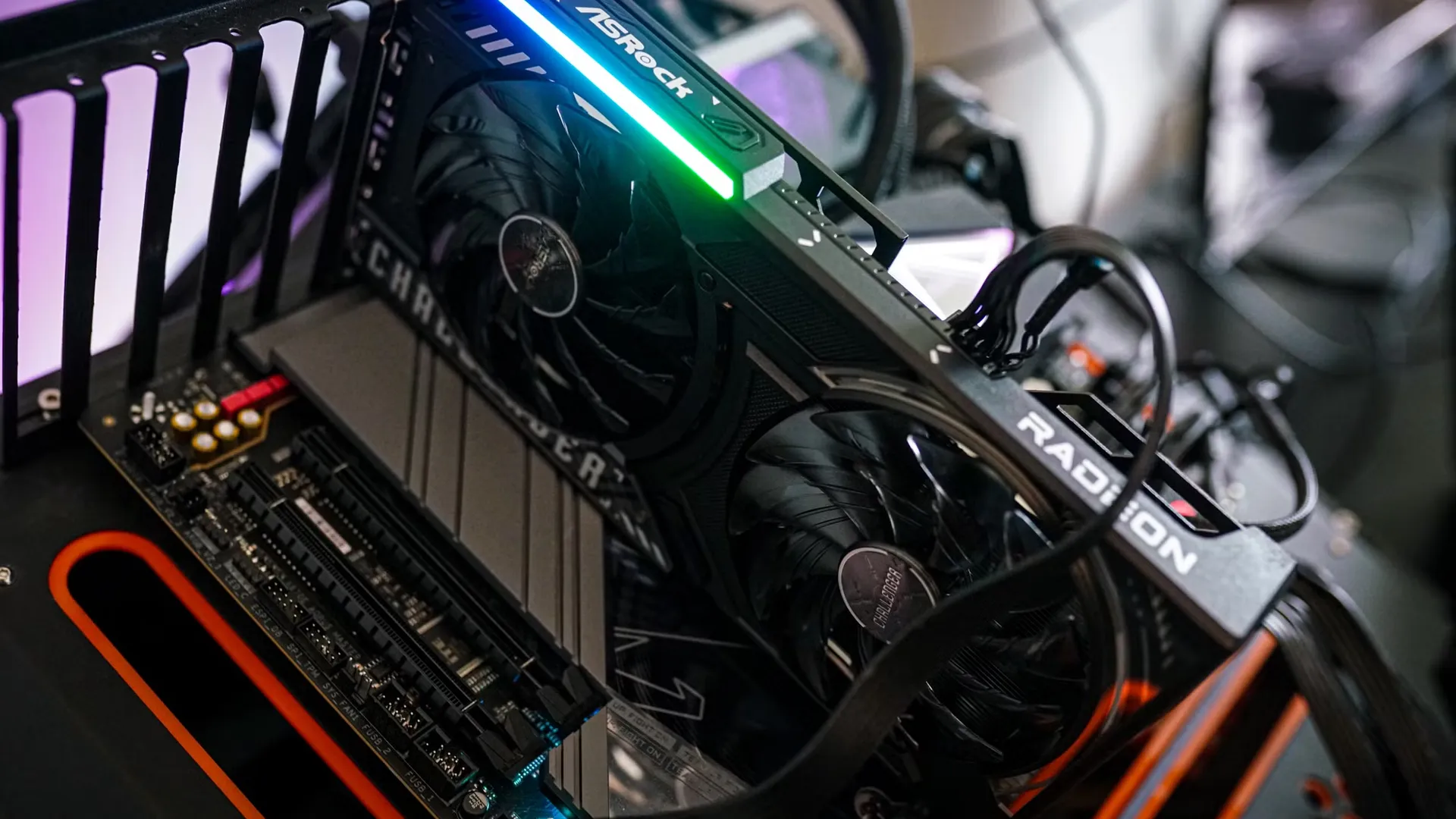 نقد و بررسی کارت گرافیک AMD RX 9060 XT 16GB (1)