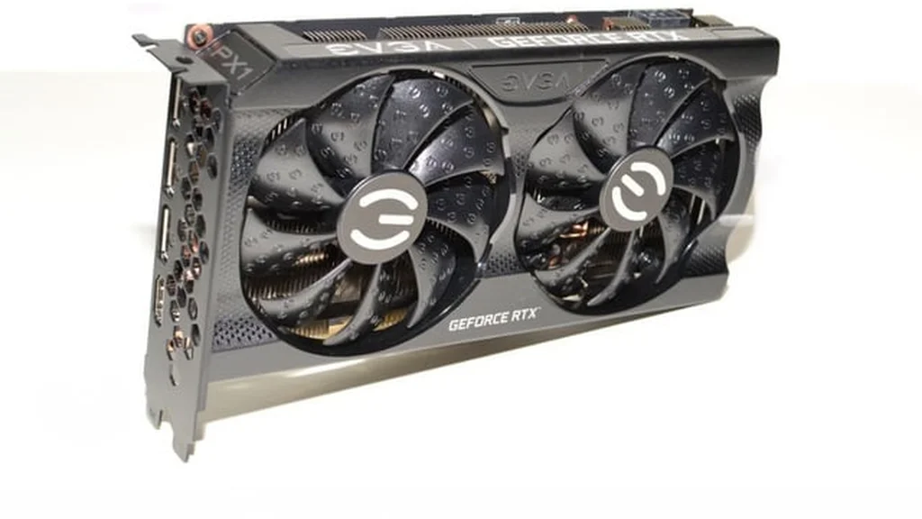 کارت گرافیک Nvidia GeForce RTX 5050 در کنار لوگوی انویدیا
